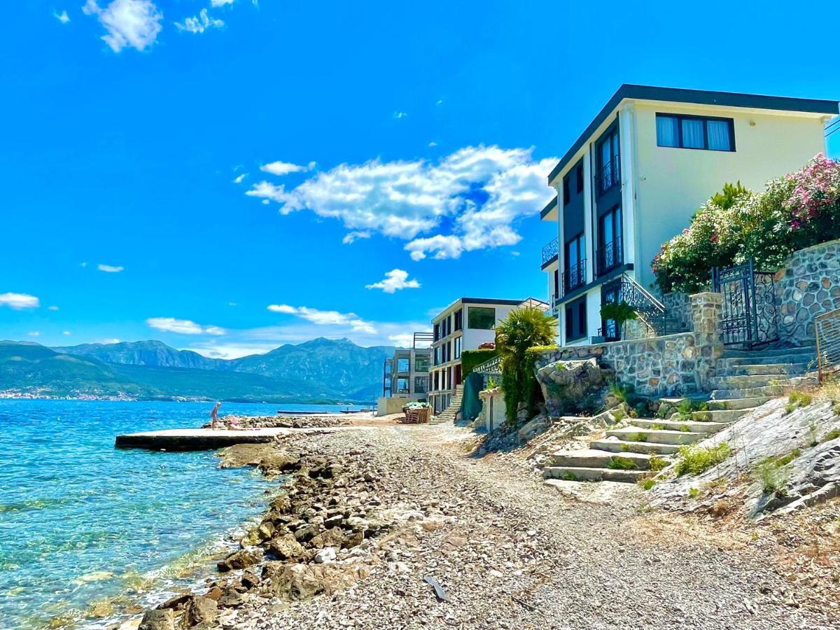 Beachfront Villa Pearl Of Adria Krasići Bagian luar foto