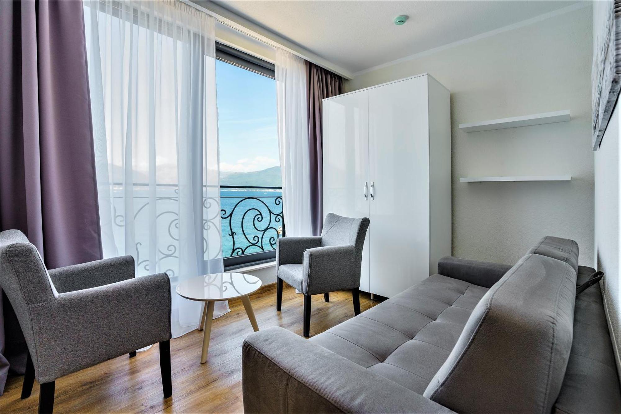 Beachfront Villa Pearl Of Adria Krasići Bagian luar foto