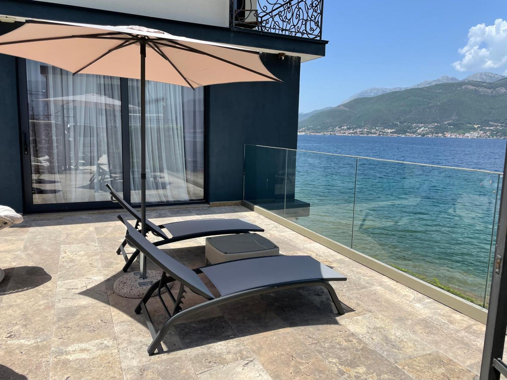 Beachfront Villa Pearl Of Adria Krasići Bagian luar foto